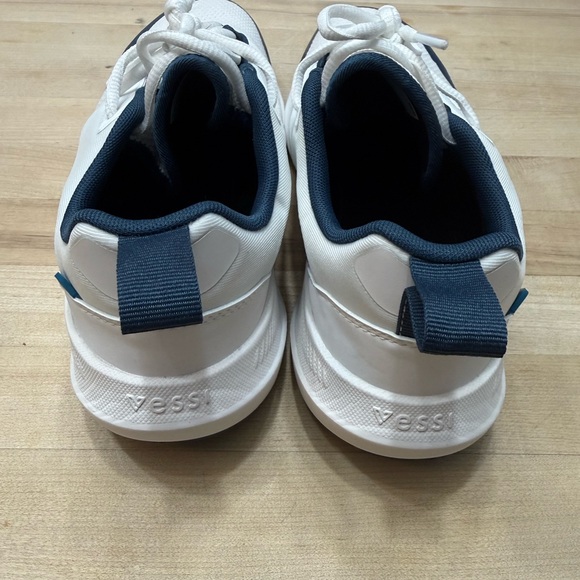 Vessi Tidal Sneaker - Picture 4 of 6